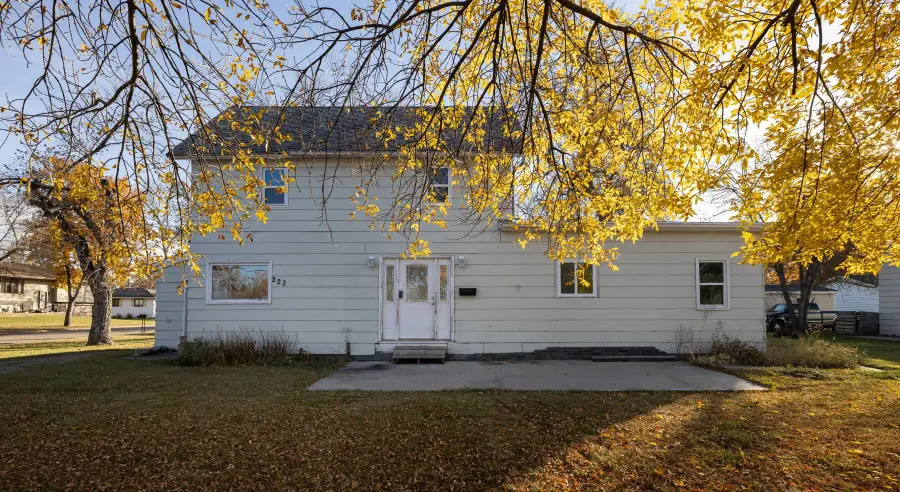 222 6th Street Ne, Hillsboro, ND 58045 - #2