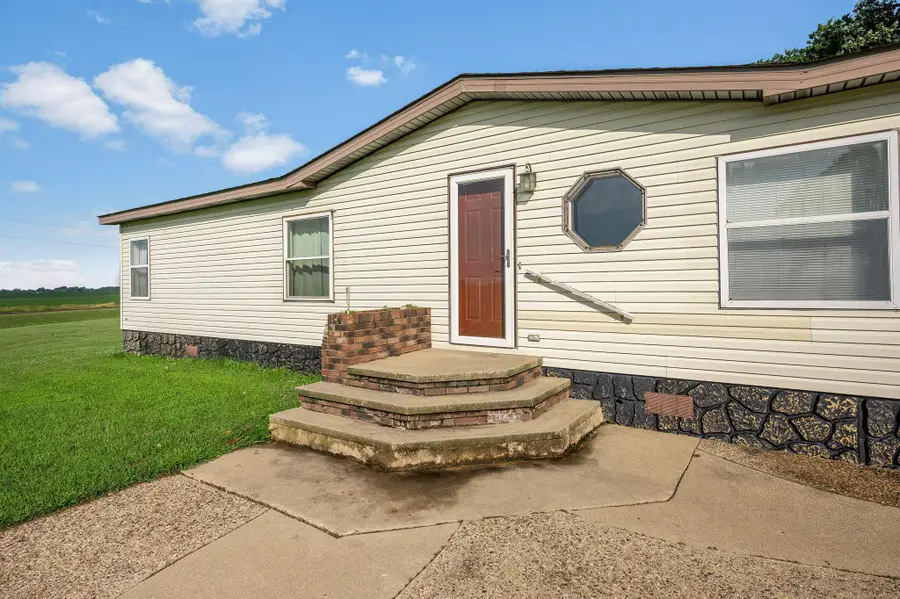 1734 40th Street, Ceylon, MN 56121 - #3