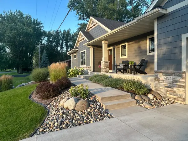 6824 W Shadow Lake Drive, Lino Lakes, MN 55014