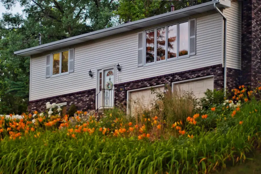 2615 Flandrau Street N, Maplewood, MN 55109 - #3