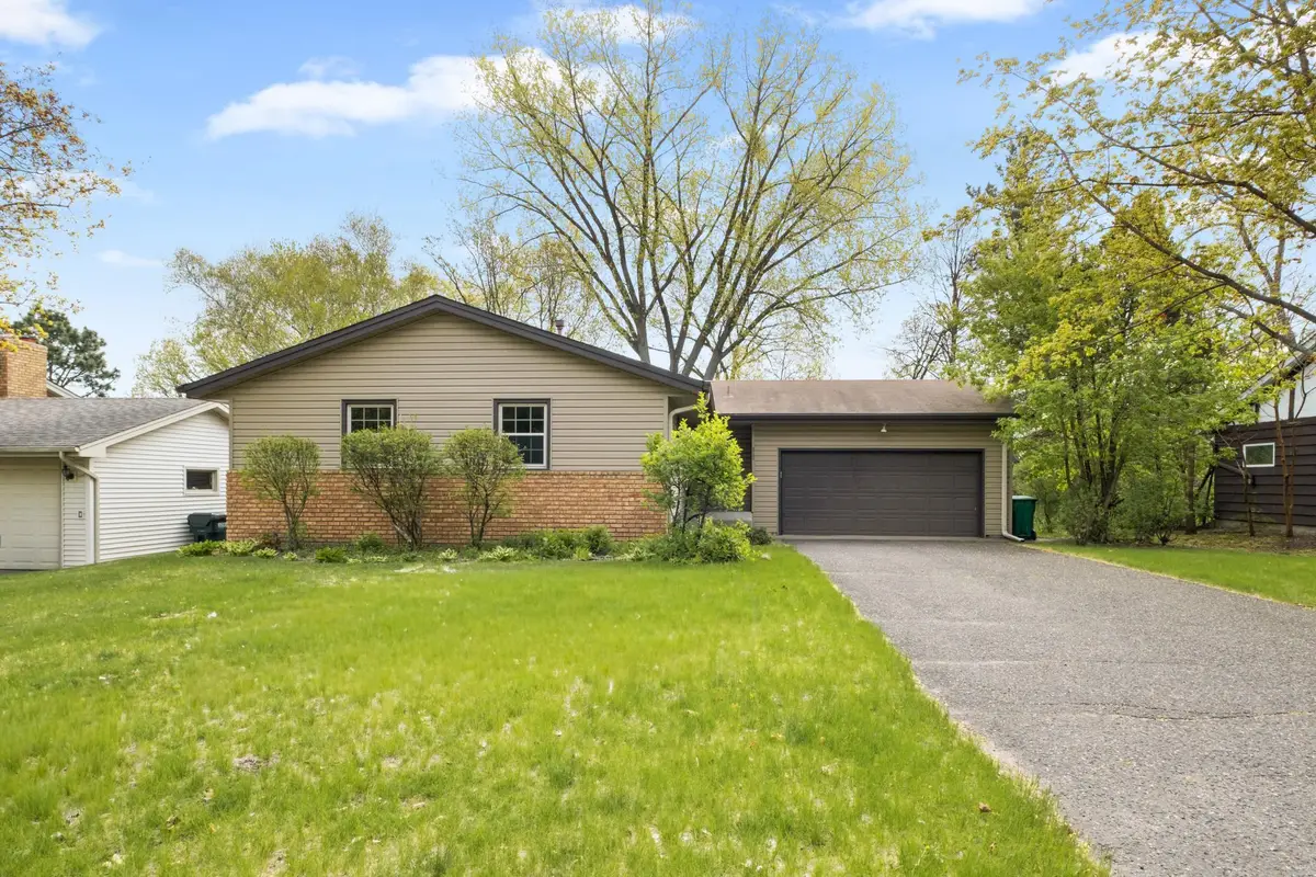 517 17th Avenue Nw, Saint Paul, MN 55112 - #1