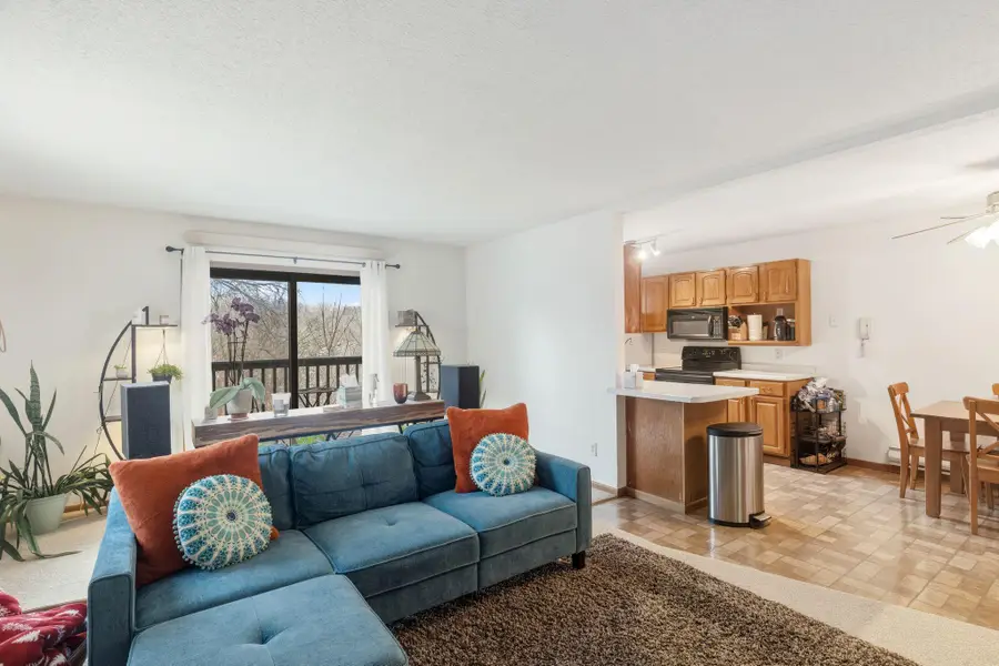 6625 Buckley Circle #202, Inver Grove Heights, MN 55076 - #3