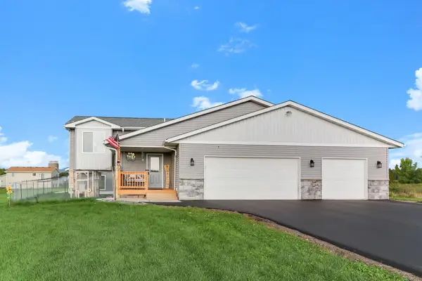 48076 Autumn Court, Stanchfield, MN 55080