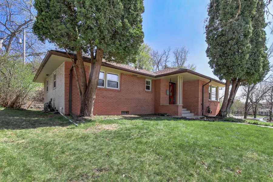 1082 Prior Avenue S, Saint Paul, MN 55116 - #2