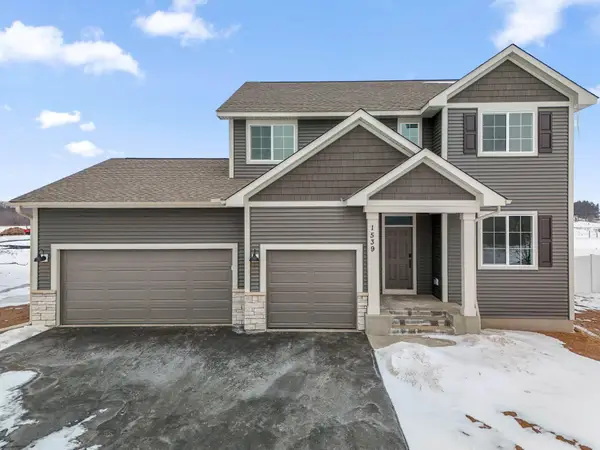 386 Laurel Place, River Falls, WI 54022