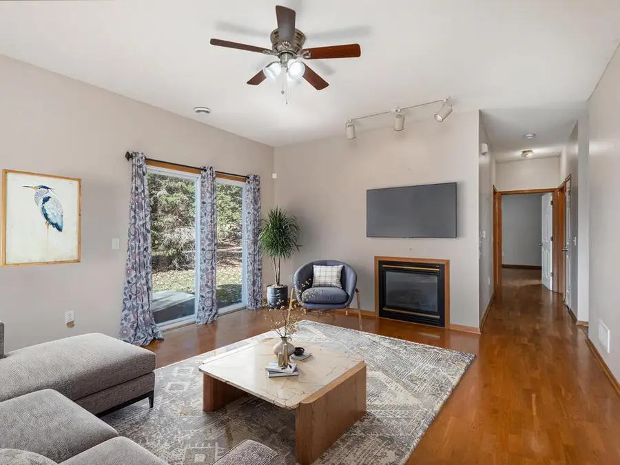 8010 Stratford Circle S, Shakopee, MN 55379 - #3