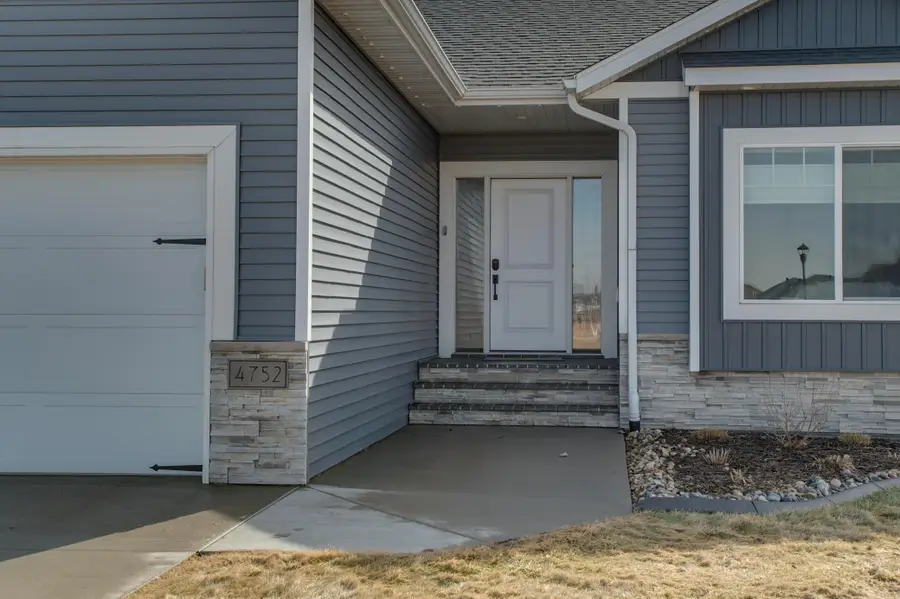 4752 38th Avenue N, Fargo, ND 58102 - #2