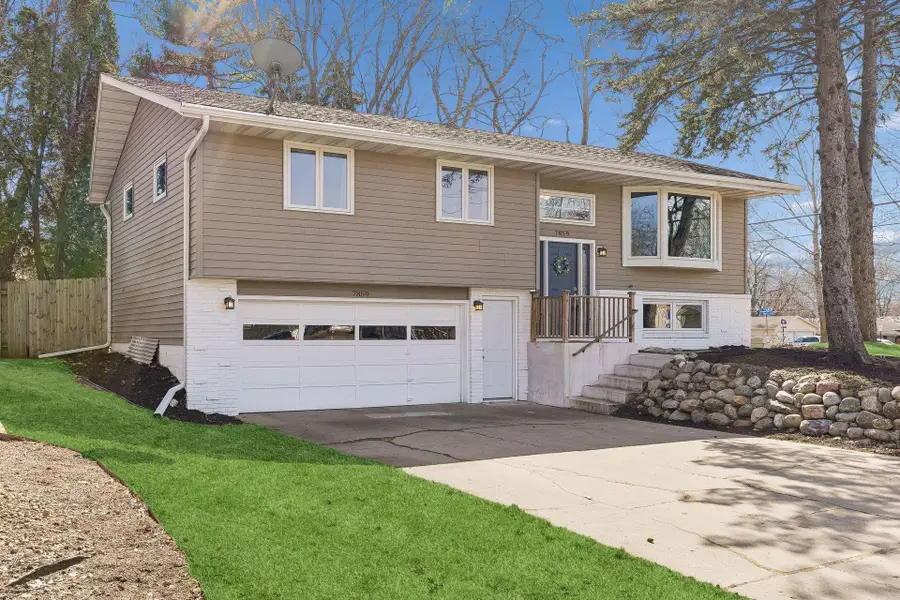 7859 48th Avenue N, New Hope, MN 55428 - #3