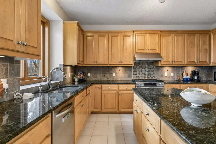 10173 Bridgewater Court, Woodbury, MN 55129 - #3