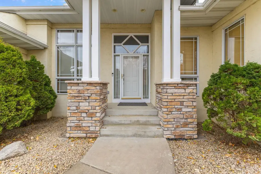 8175 Pristine Pine Trail, Eden Prairie, MN 55347 - #2