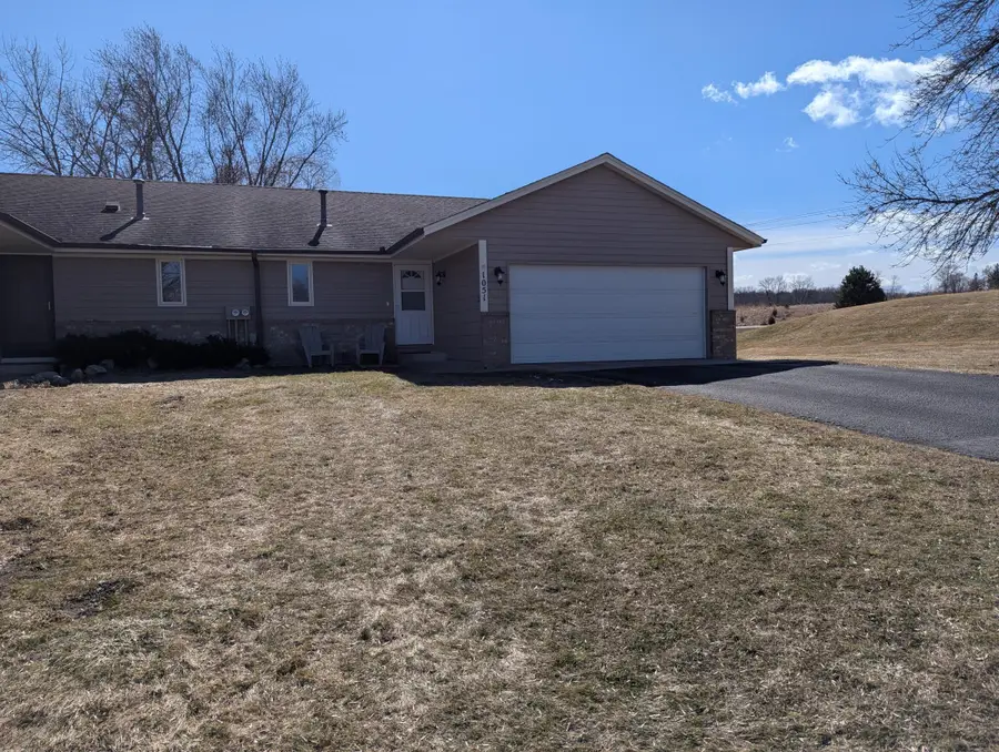 1051 Butte Court, Chanhassen, MN 55317 - #2