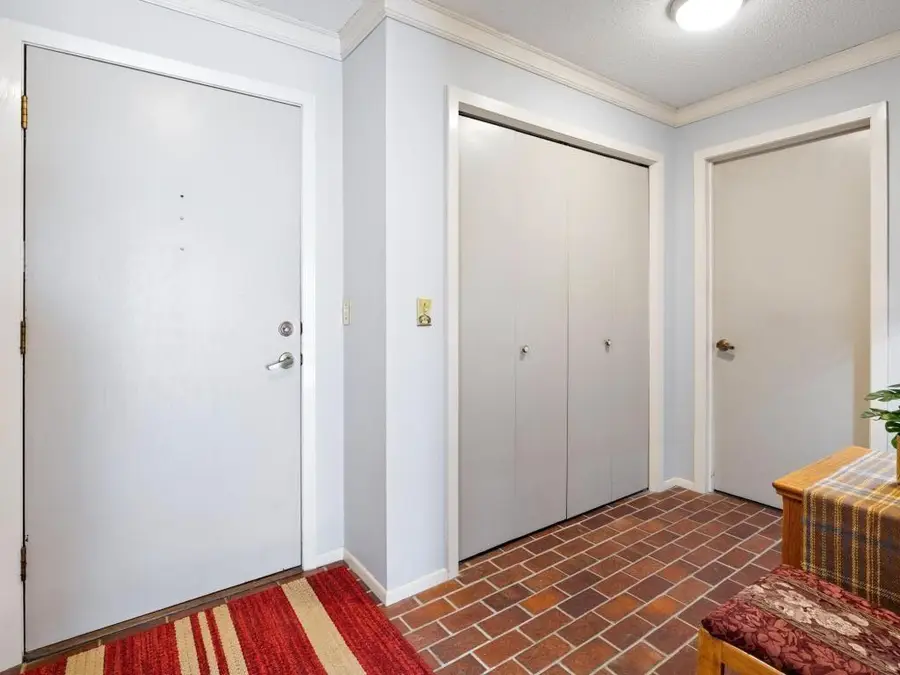 6075 Lincoln Drive #211, Edina, MN 55436 - #2