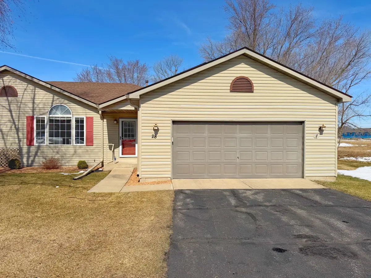 28 Carriage Lane, Owatonna, MN 55060 - #1