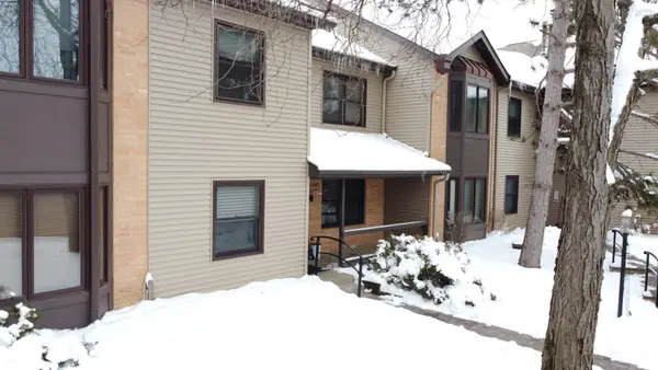 11039 Oregon Circle #60, Bloomington, MN 55438