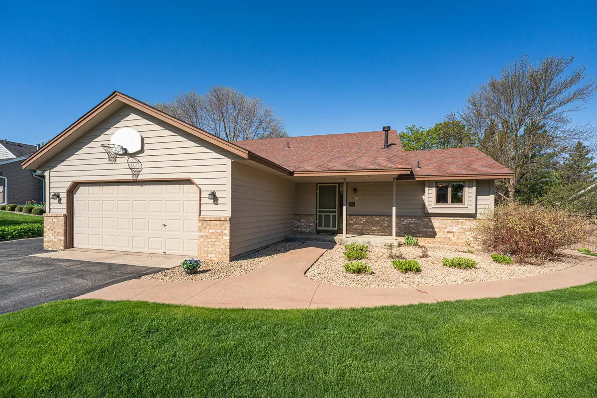 20823 Jamestown Avenue, Lakeville, MN 55044 - #1
