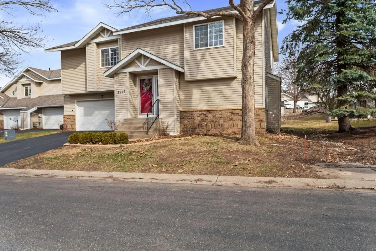 2907 Devonshire Circle, Woodbury, MN 55125 - #1