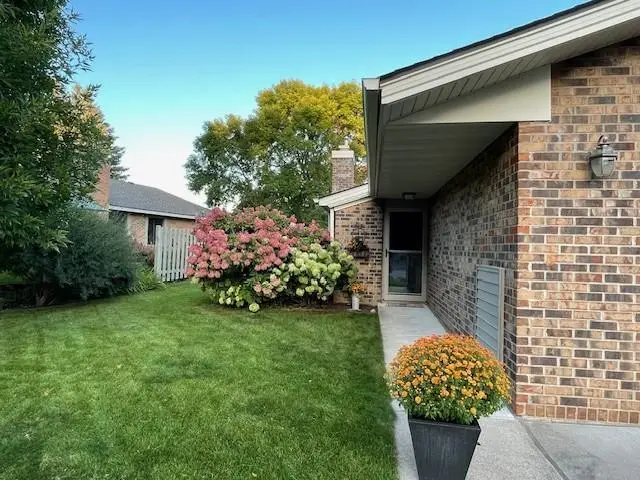 1930 Kingsview Lane N, Plymouth, MN 55447 - #2