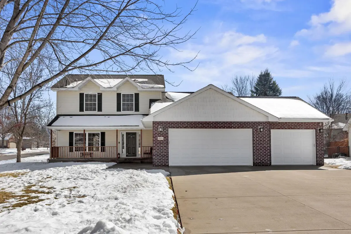 955 Park Drive, Belle Plaine, MN 56011 - #1