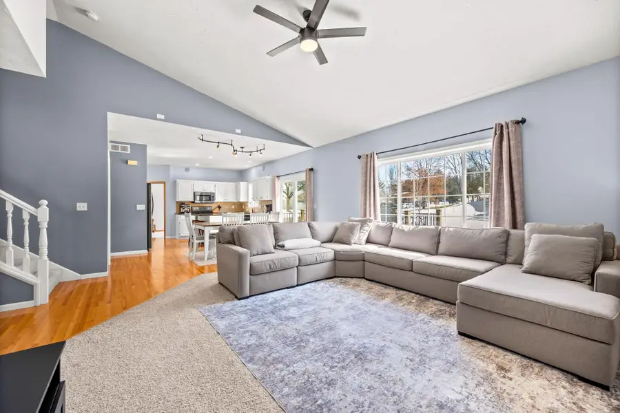 955 Park Drive, Belle Plaine, MN 56011 - #3