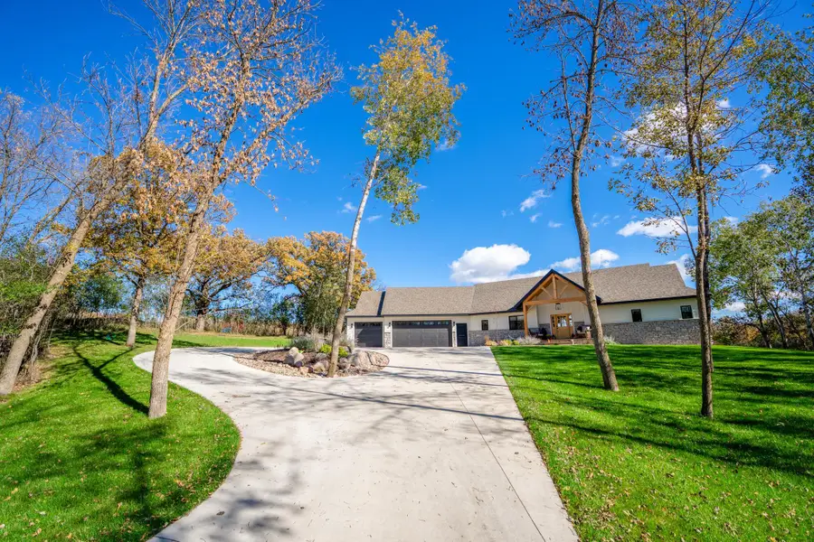 131 Pine Street Nw, New London, MN 56273 - #3