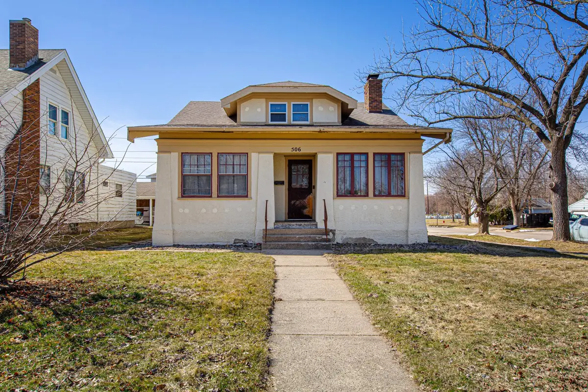 506 S Oak Avenue, Owatonna, MN 55060 - #1