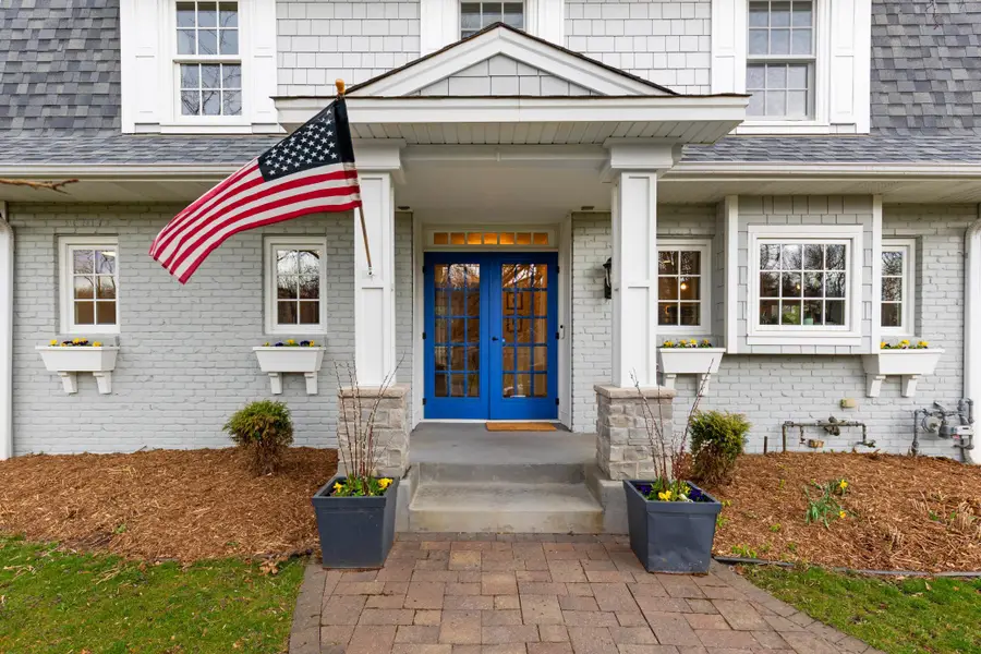 4236 Heathcote Road, Deephaven, MN 55391 - #2