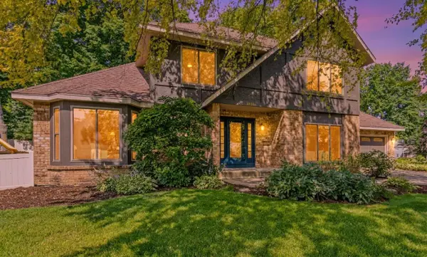 8994 Preserve Boulevard, Eden Prairie, MN 55347