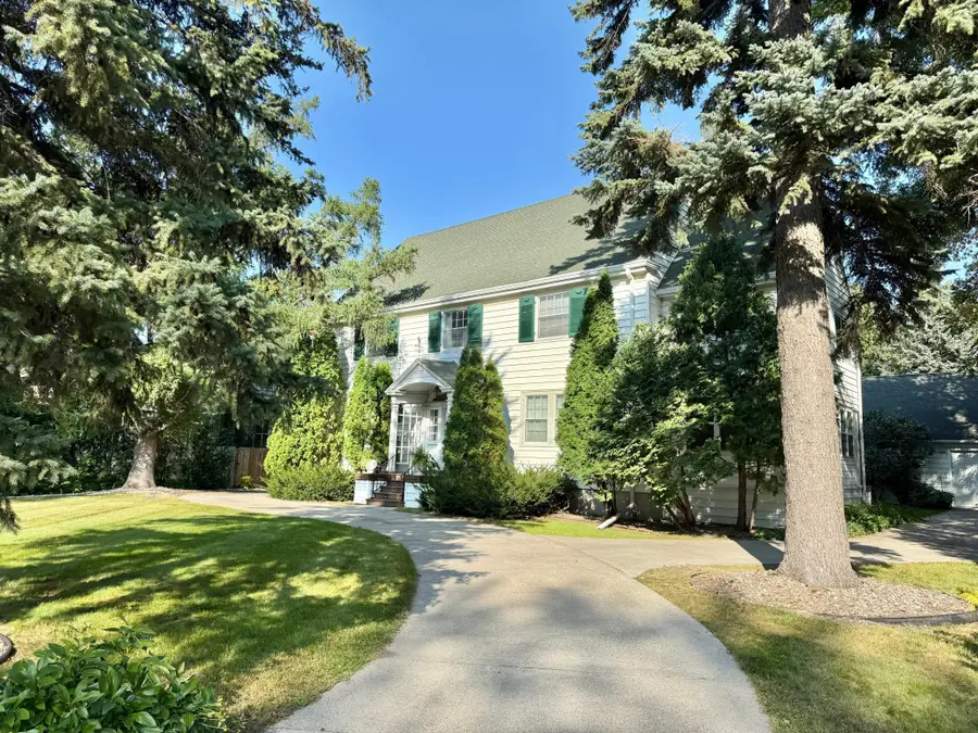 1119 Broadway N, Fargo, ND 58102 - #2