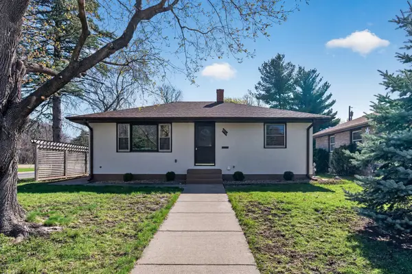 856 24th Avenue N, South Saint Paul, MN 55075