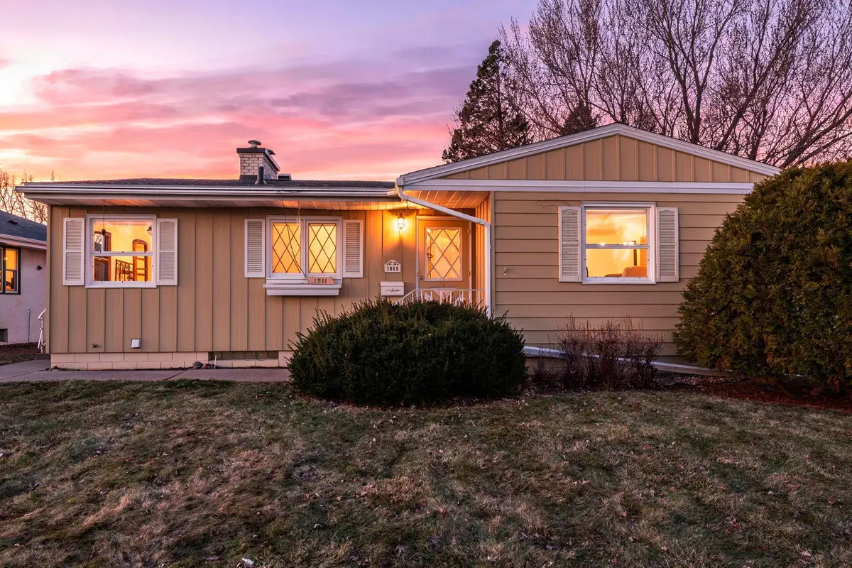 1511 Barclay Street, Saint Paul, MN 55106 - #1