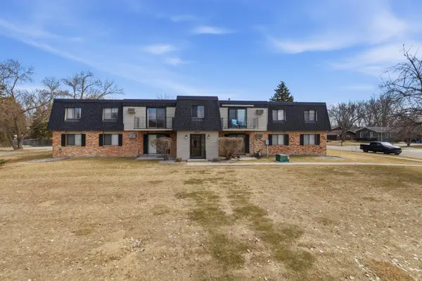 2401 16th Avenue S #13, Fargo, ND 58103