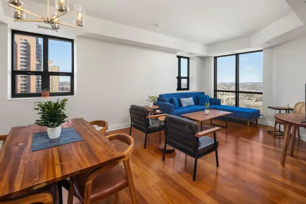 100 3rd Avenue S #1704, Minneapolis, MN 55401