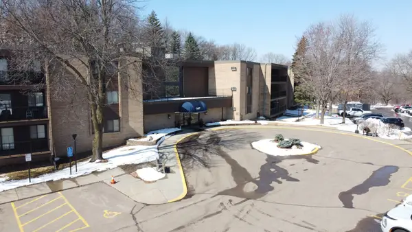 5697 Green Circle Drive #208, Hopkins, MN 55343