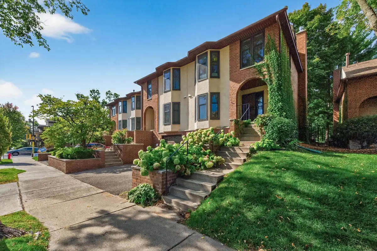 1946 Dupont Avenue S, Minneapolis, MN 55403 - #1