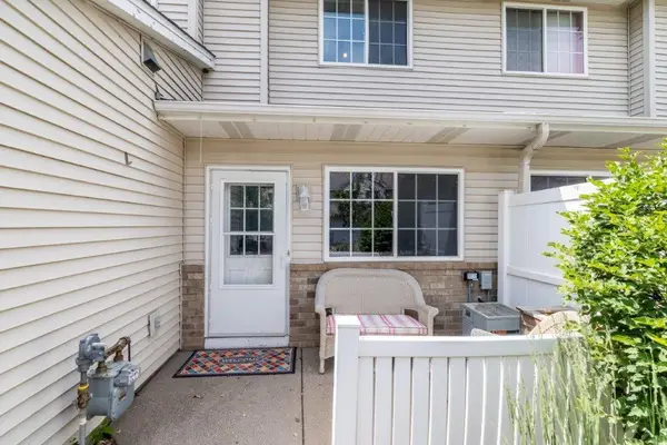 8870 92nd Street S, Cottage Grove, MN 55016