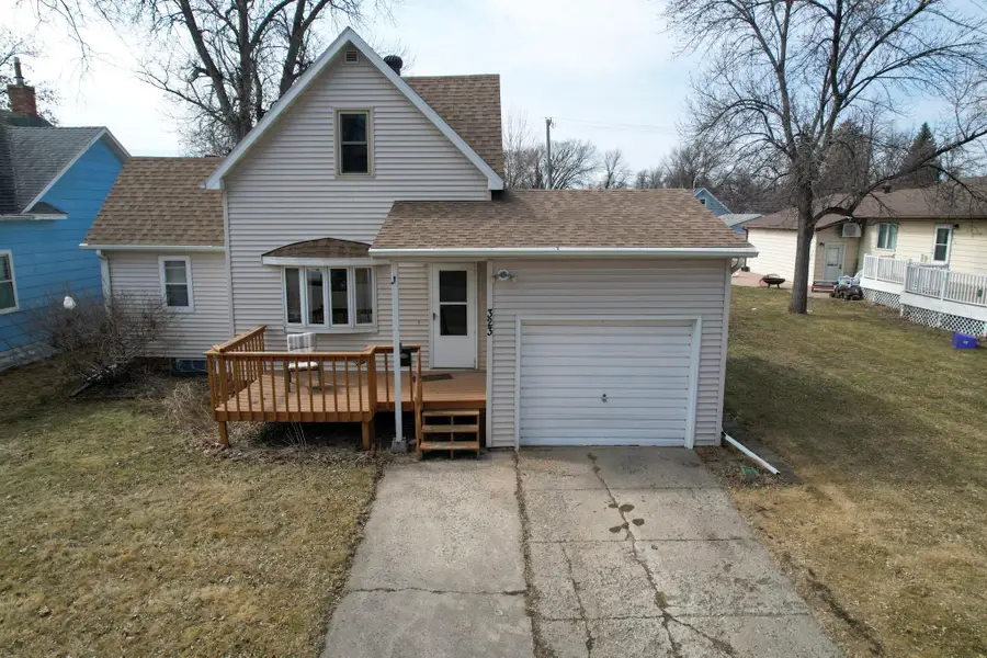 323 10th Street N, Breckenridge, MN 56520 - #2