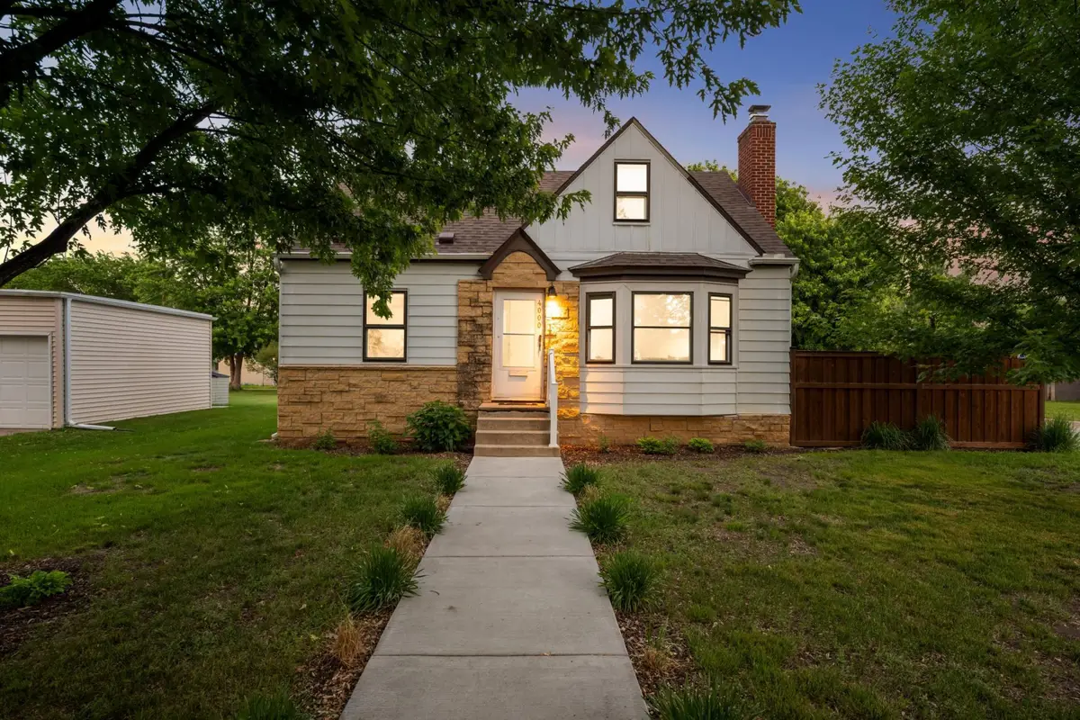 4000 Welcome Avenue N, Robbinsdale, MN 55422 - #1