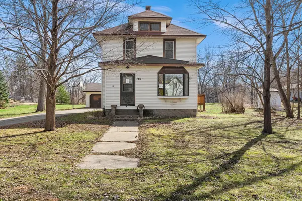 730 1st Street N, Waterville, MN 56096