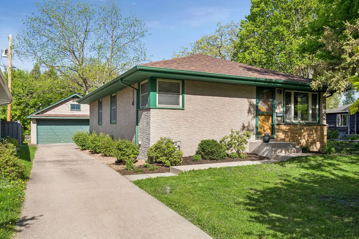 1901 Malvern Street, Roseville, MN 55113 - #1