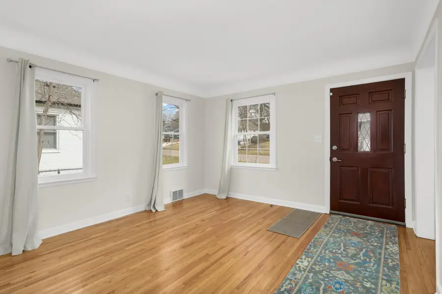 2735 Mcnair Drive N, Robbinsdale, MN 55422 - #3