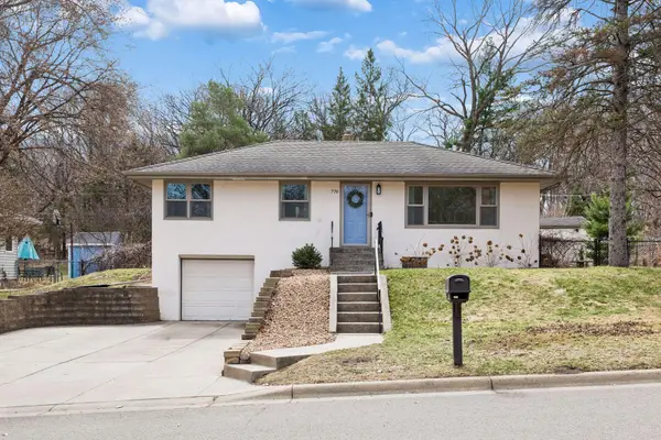 770 Parker Avenue, Roseville, MN 55113