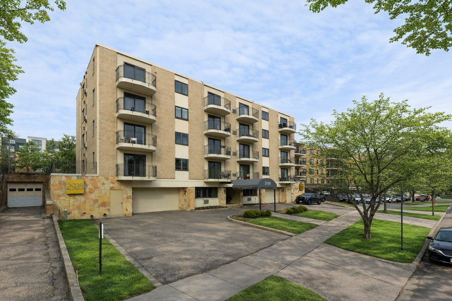 2928 Dean Parkway #2L, Minneapolis, MN 55416 - #2