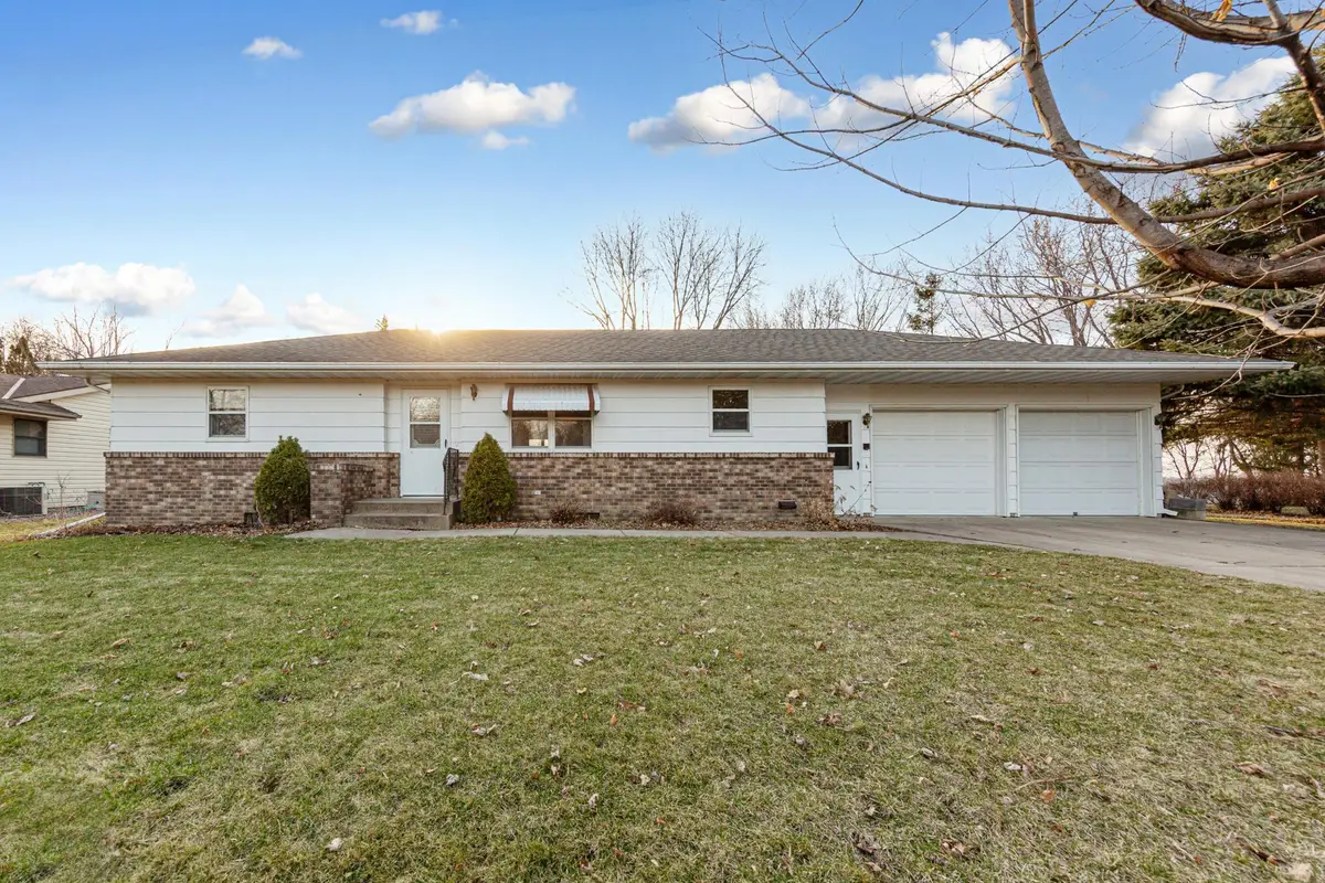 580 N Waterville Avenue, Le Center, MN 56057 - #1