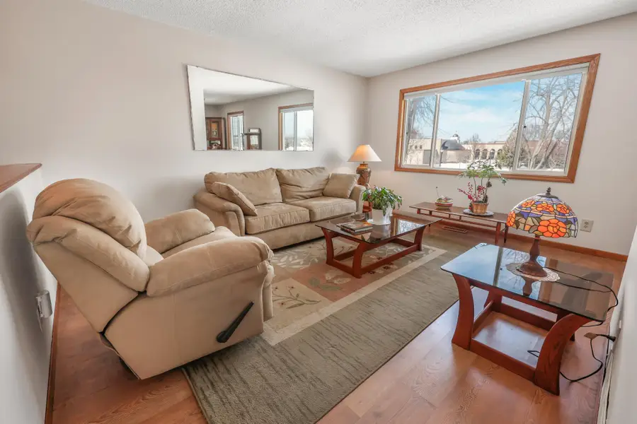 416 Cottonwood Avenue Ne, Saint Michael, MN 55376 - #2