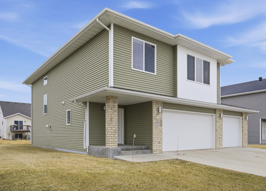 1119 29th Avenue W, West Fargo, ND 58078 - #2