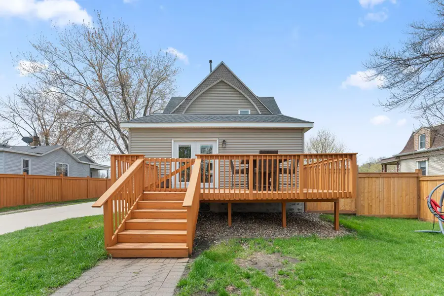 607 4th Street Sw, Willmar, MN 56201 - #3