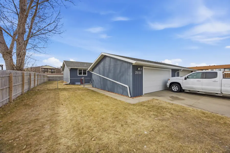 2111 32nd Avenue S, Fargo, ND 58103 - #3