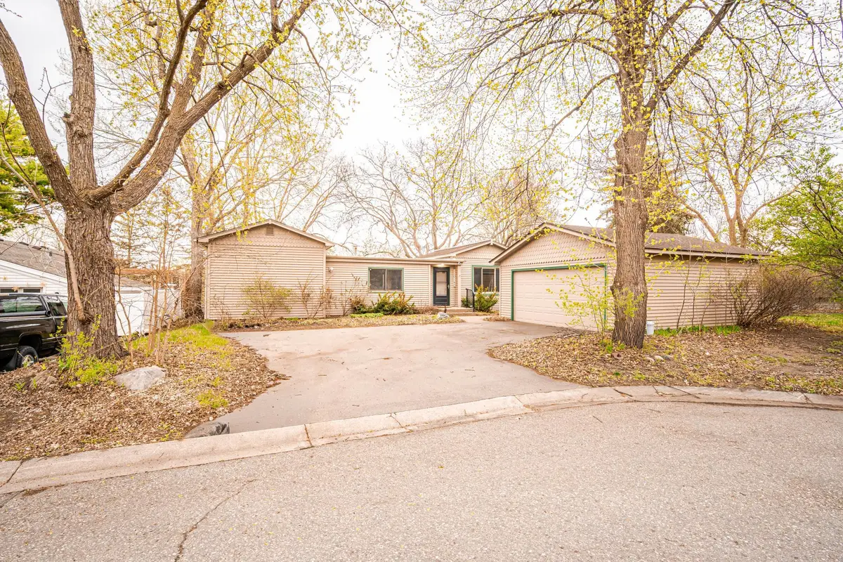 110145 Olin Court, Chaska, MN 55318 - #1