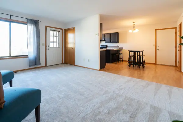 5425 Orleans Lane N #6, Plymouth, MN 55442
