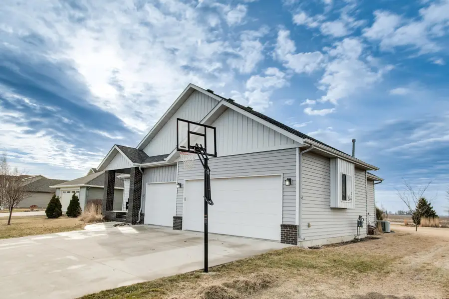 657 Westminster Drive, Moorhead, MN 56560 - #3